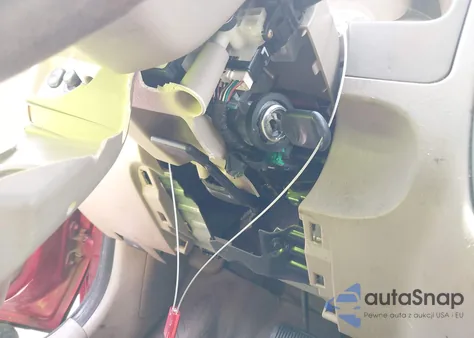 2005 Ford Escape Limited z USA, uszkodzony, nr VIN 1FMYU04195KB76501